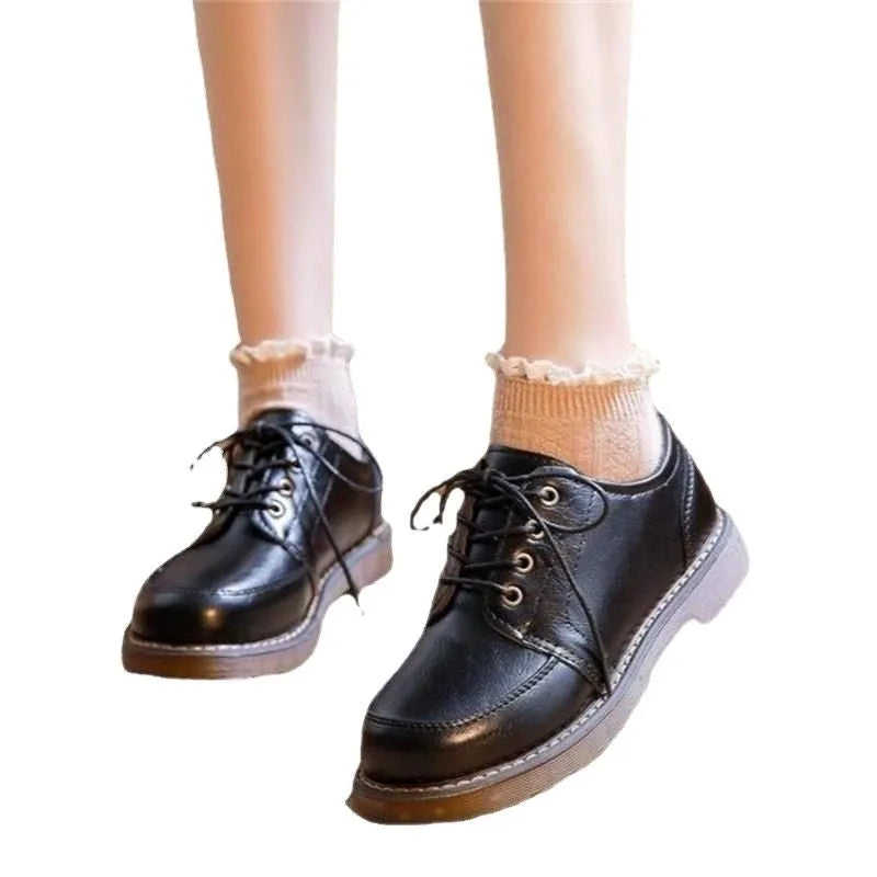 Women's preppy retro Mary Jane shoes in black with low square heel and round toe design