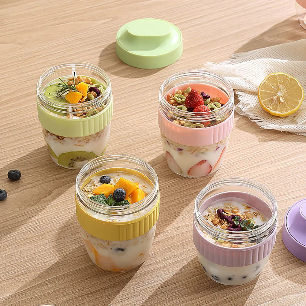 Green PP plastic salad cup with oat lid and spoon showing sealed leak-proof design