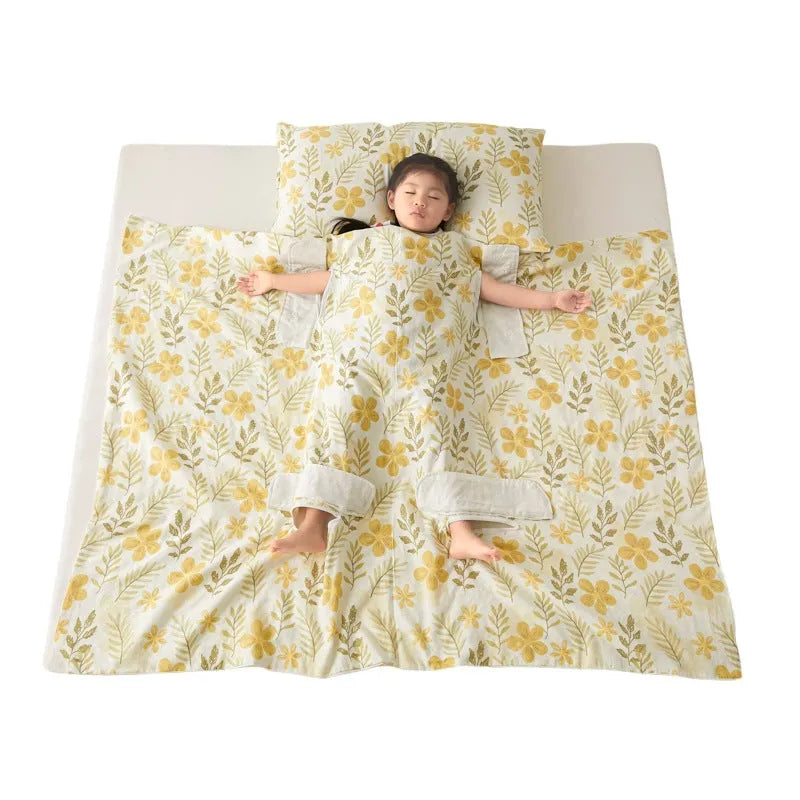 Anti-kick summer blanket in a choice of colours and sizes on a bed.