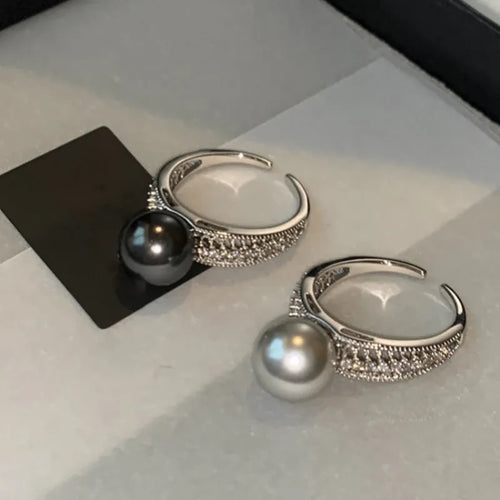 Adjustable opening copper ring with geometric shape and black pearl accents for women
