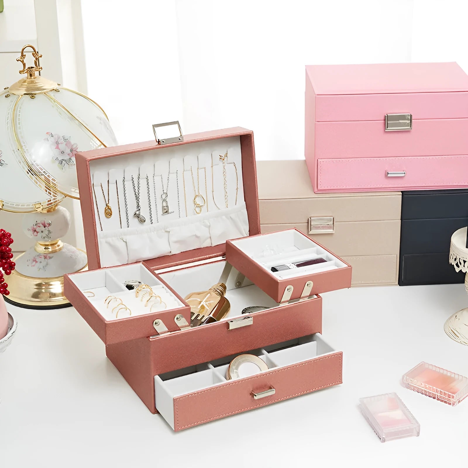 PU leather jewellery storage box in black, pink, rose gold or beige measuring 22.5×15.5×14cm