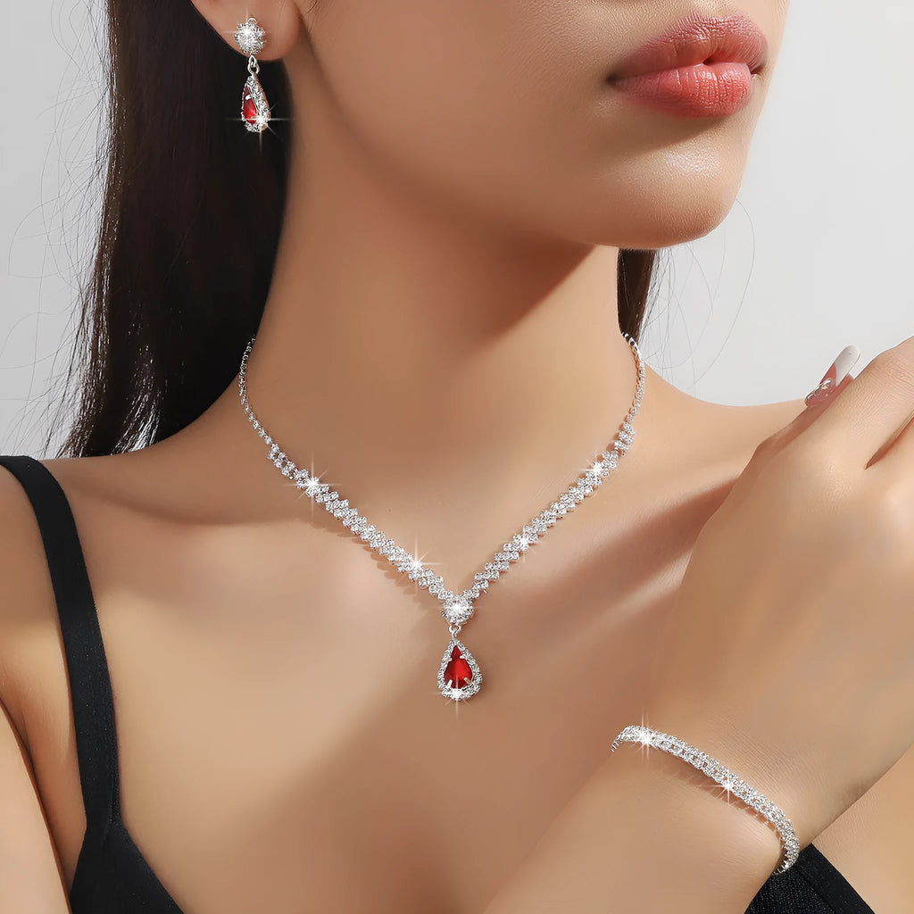 Claw chain rhinestone jewellery set with water drop pendant necklace and matching earrings