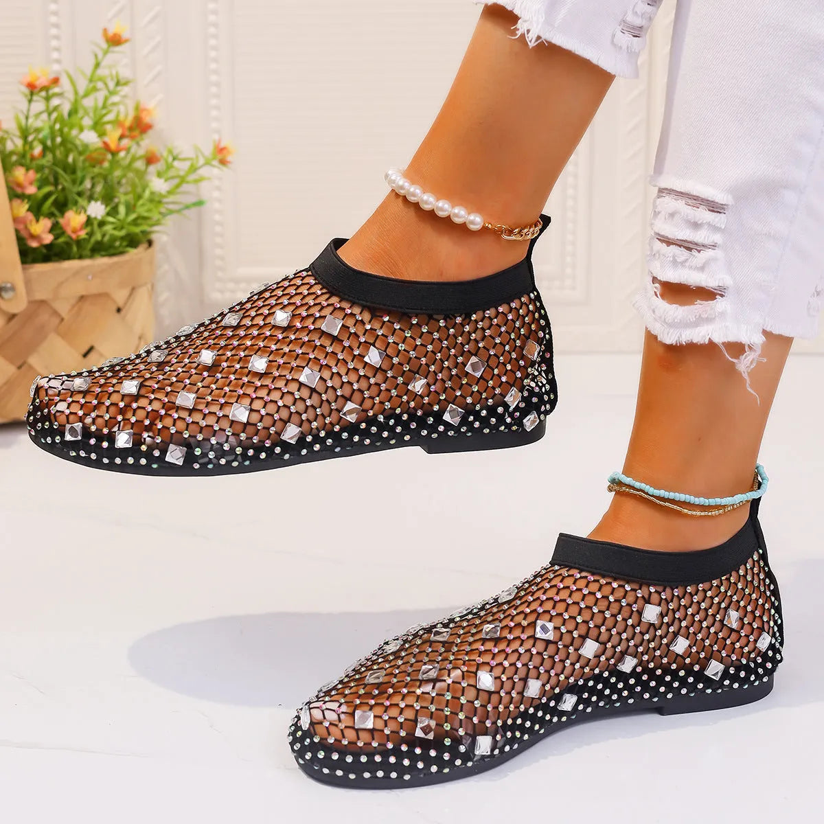 Women's flat sandals with mesh upper and colourful rhinestone decoration, round toe design with rubber sole