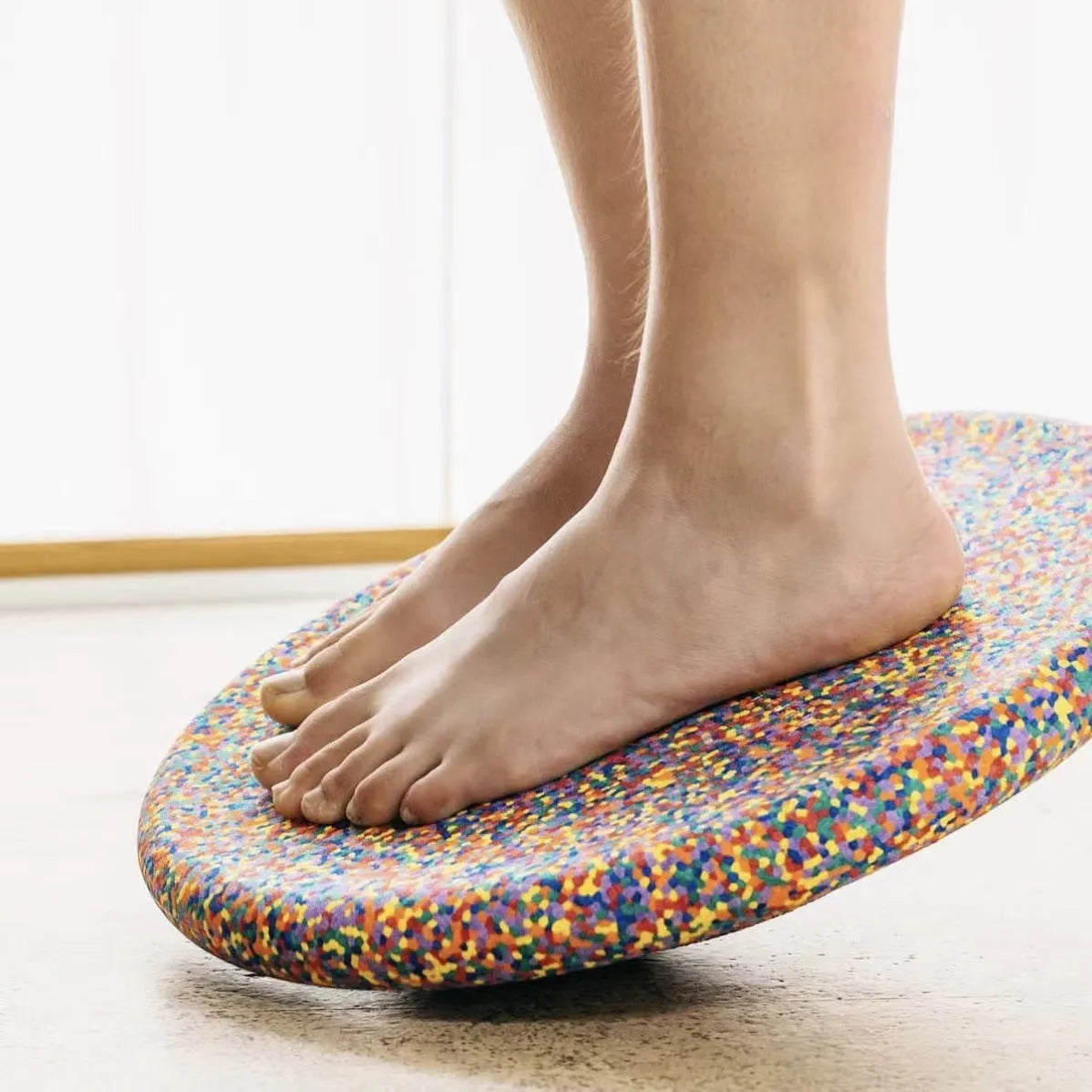 Plastic wood surf balance board for children aged 4-6 years in mixed colour design