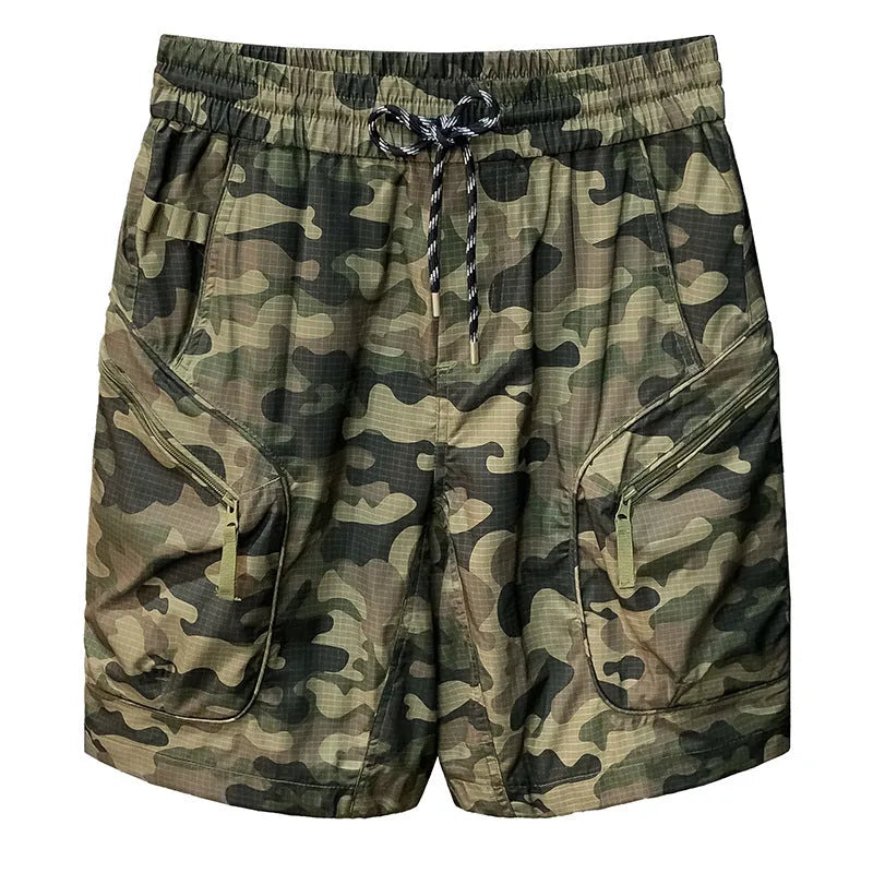 Men's camouflage cargo shorts in loose-fit quick-drying cotton blend fabric