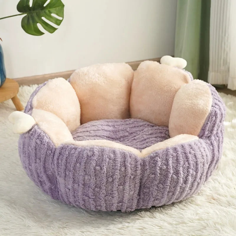 Green cactus design soft pet kennel showing large 60x35cm size for cat litter containment