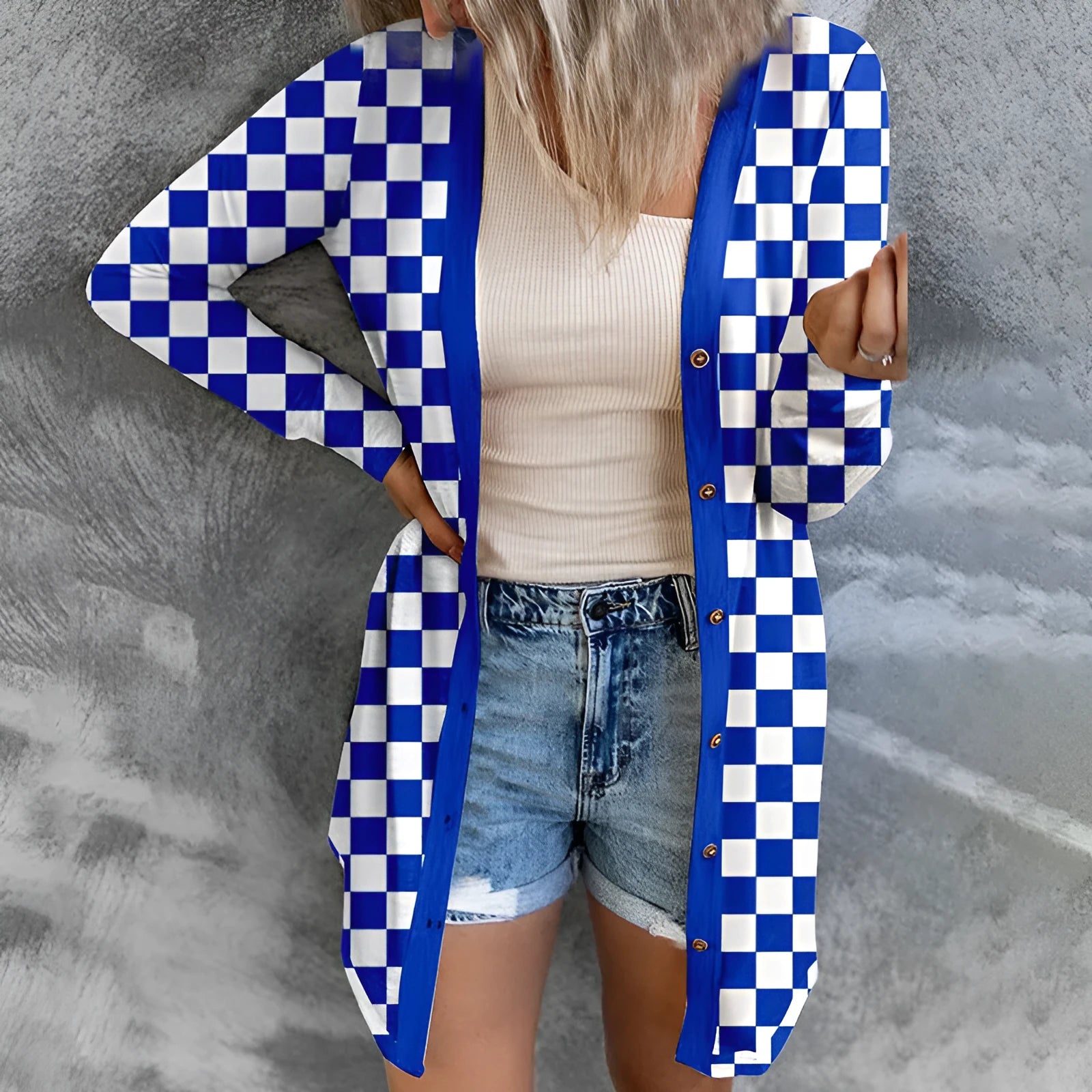 Women's long plaid cardigan coat in loose fit with contrast pattern and regular sleeves