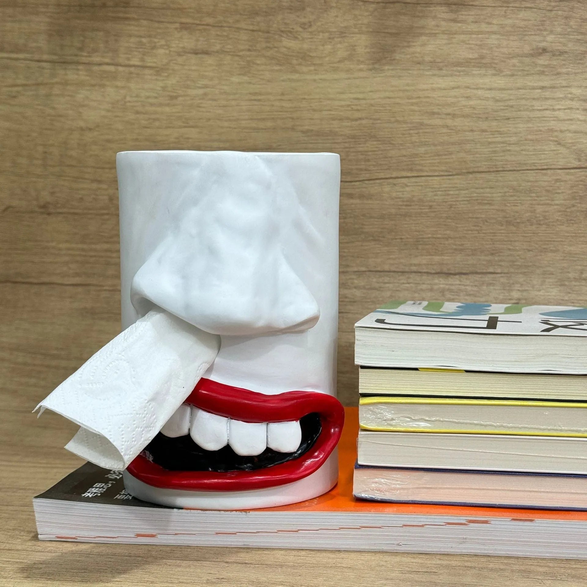 American-style funny tissue paper holder resin desktop ornament measuring 8.5 by 14.6 centimetres.