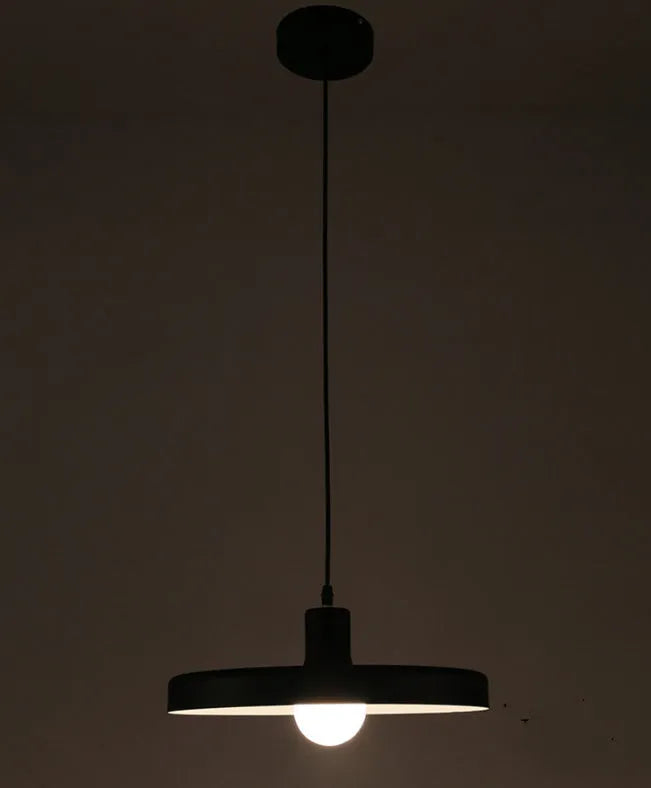 Aluminium alloy restaurant chandelier in black or white finish with three diameter size options