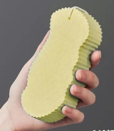 3D fish scale pattern bath sponge in white, grey, pink or light blue colours for body exfoliation