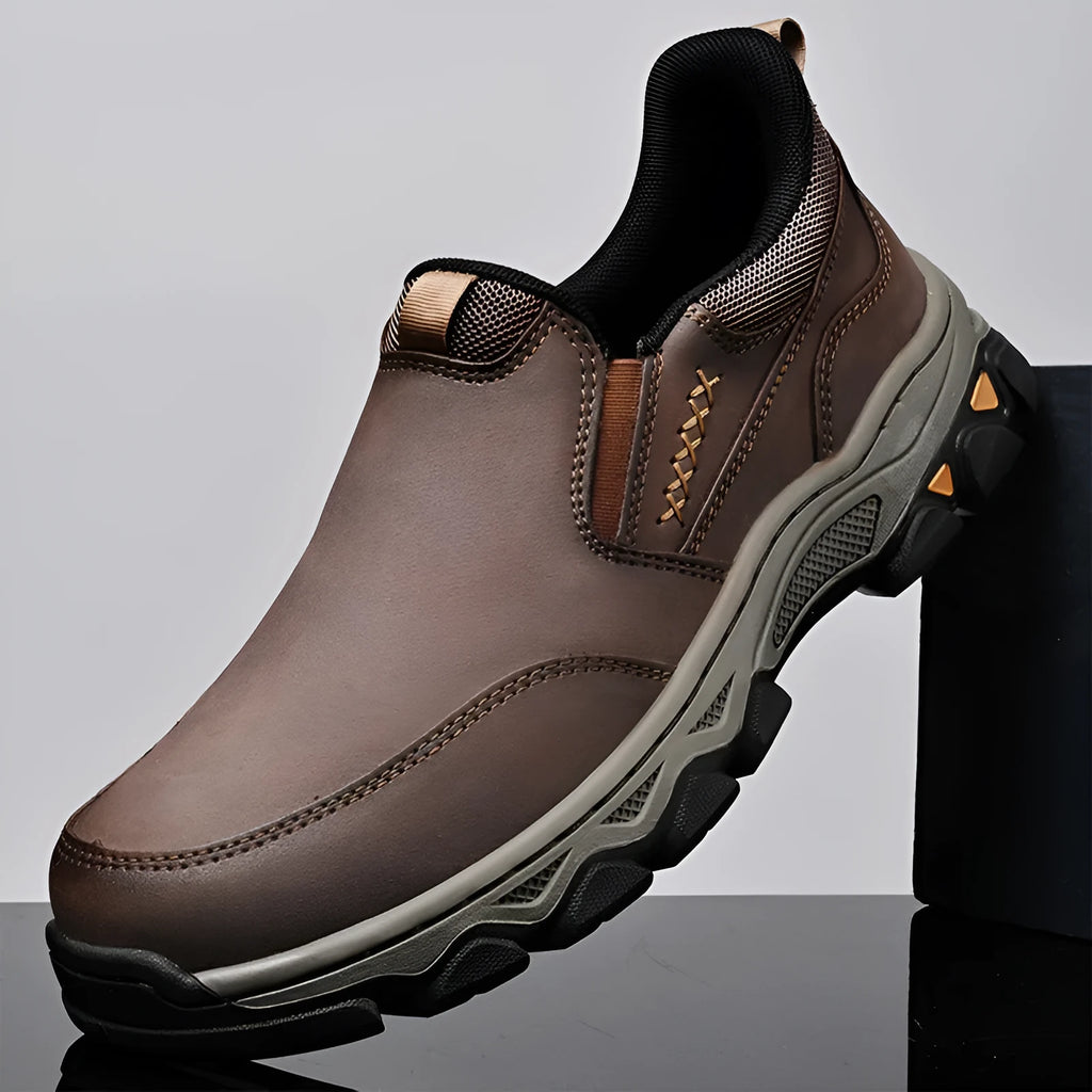 Men's round-toe casual shoes in black, dark brown and grey colours with rubber soles
