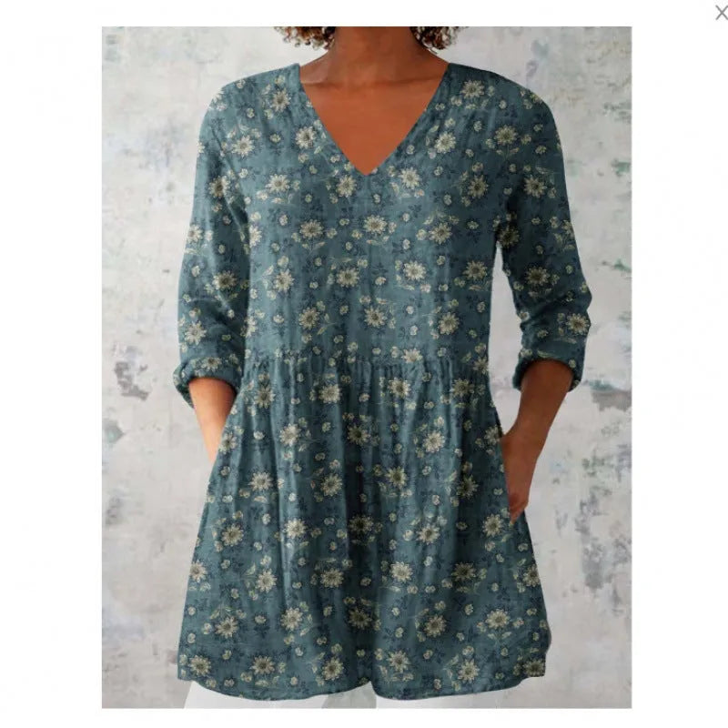 Women's printed loose dress with wave pattern, 3/4 sleeves, and wide waist design