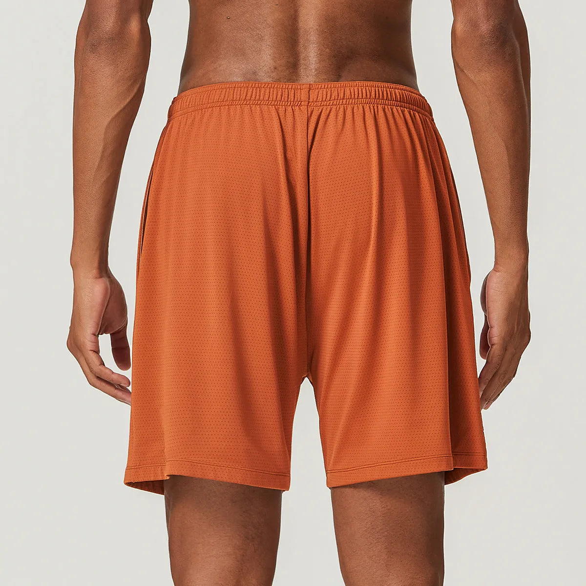 Men's quick-drying double-layer workout shorts in multiple colours with moisture-wicking fabric