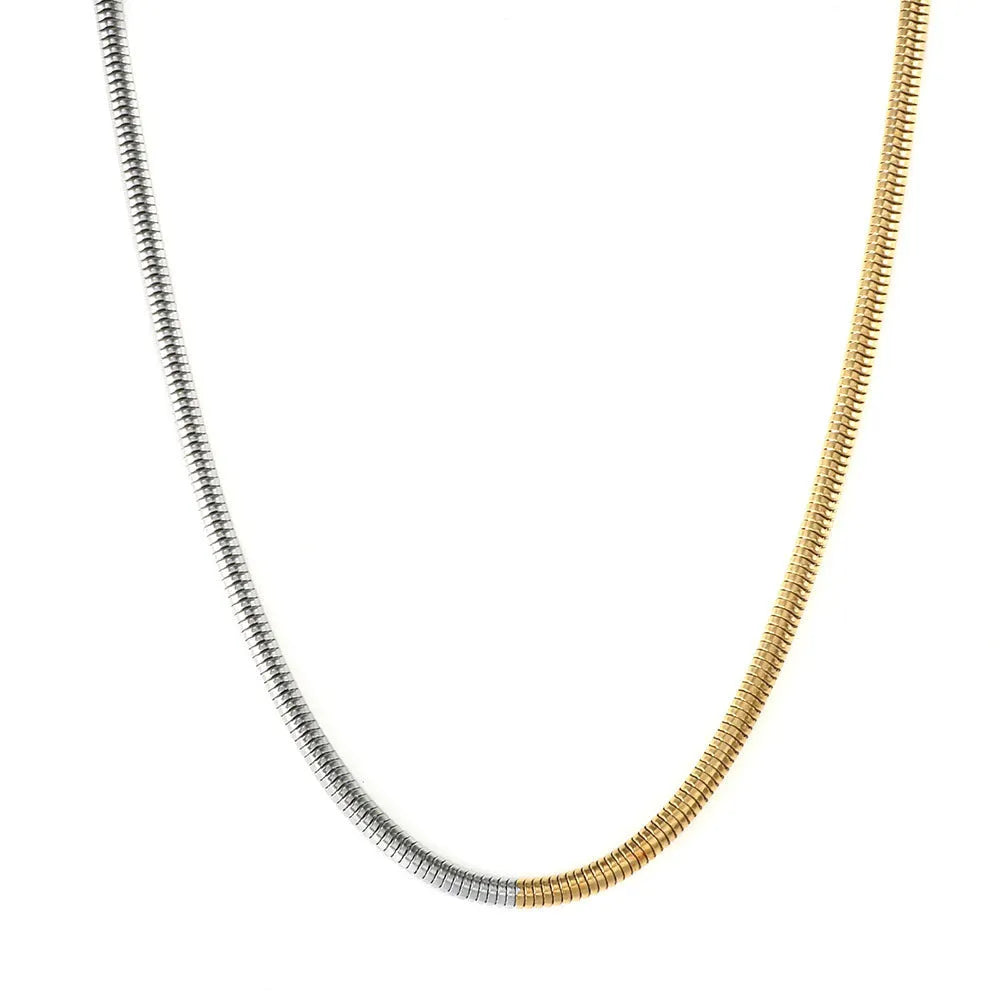 Women's cold golden 3mm thick snake bones chain necklace with geometric design for hip-hop fashion