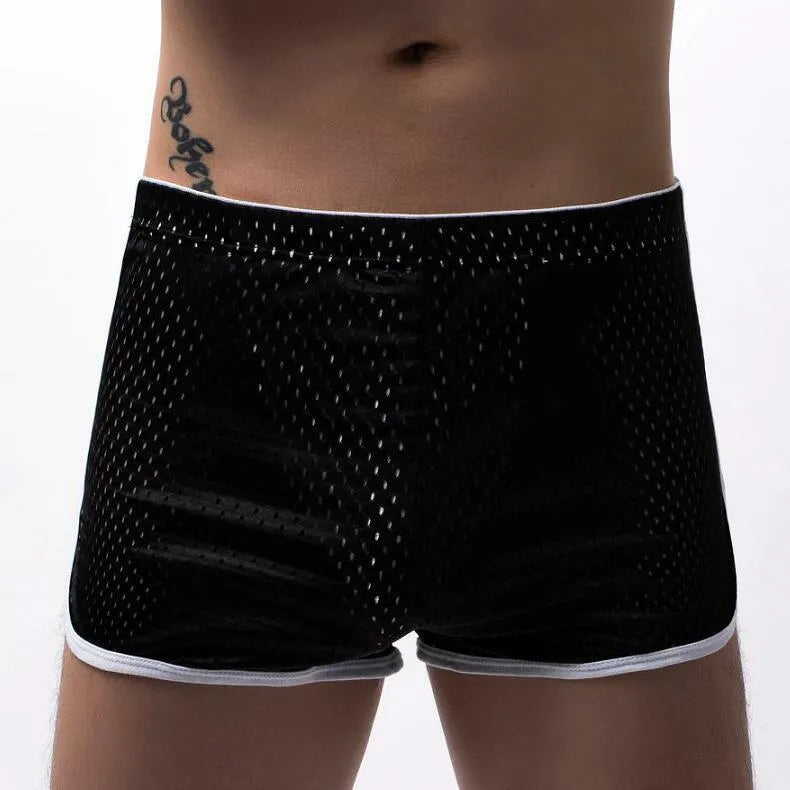 Men's three-point boxers in cotton and nylon fabric, shown in multiple colour options.
