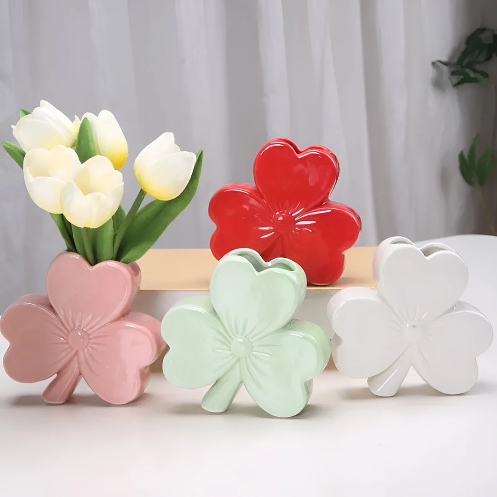 Clover ceramic vase in European style design with white porcelain construction