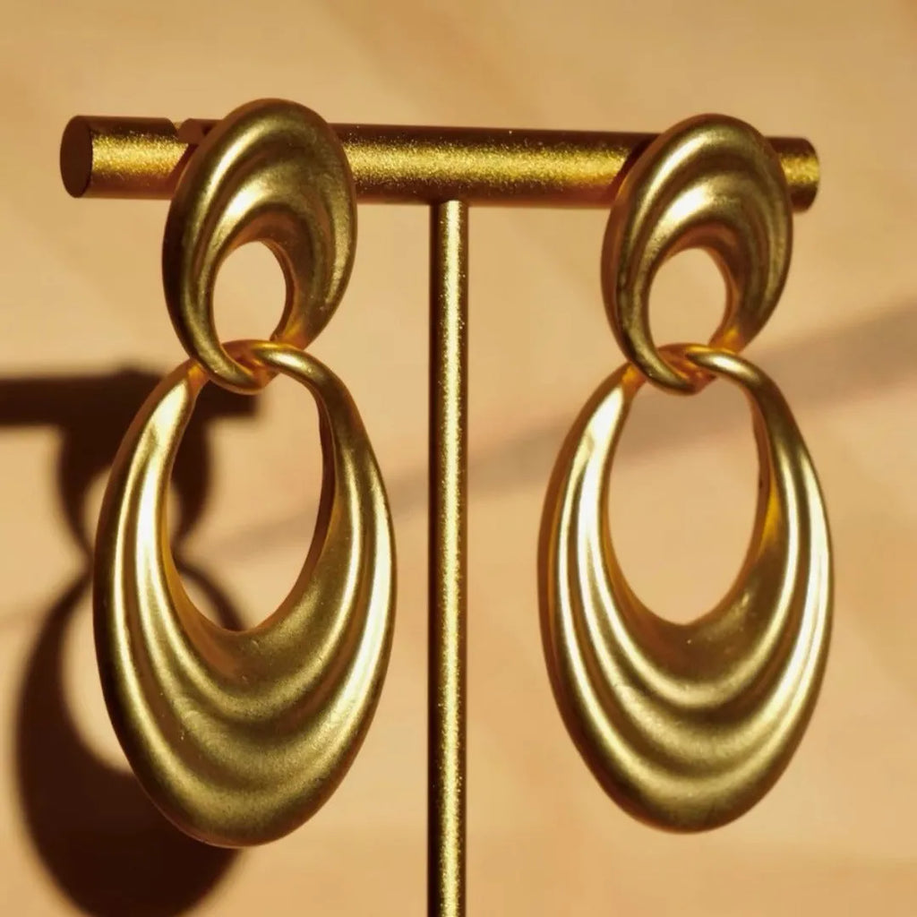 French retro double circle earrings in quicksand gold with copper construction and U-shaped design
