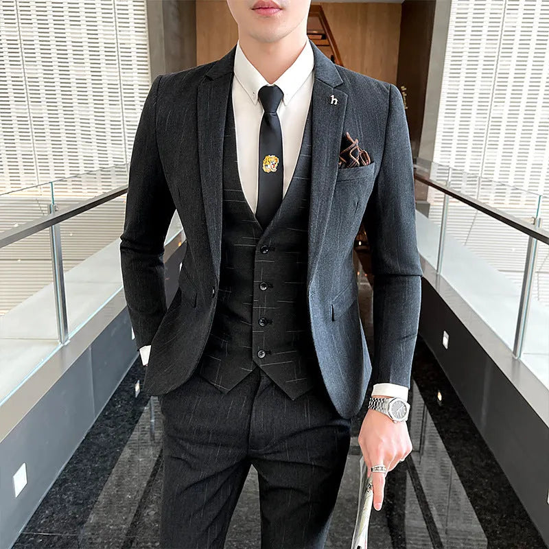 Men's slim fit British style business suit in black or dark grey cotton blend fabric