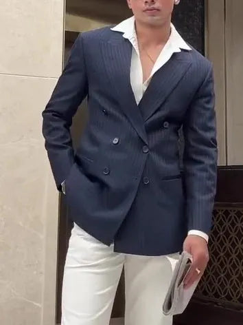 Men's striped double breasted blazer with regular fit and polyester construction