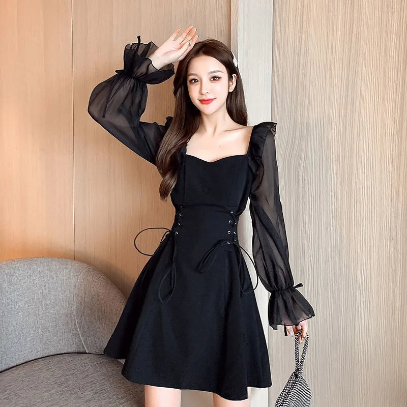 White chiffon patchwork dress with waist-slimming design and long sleeves