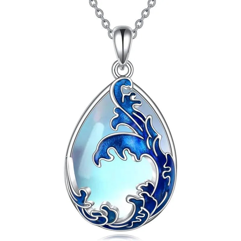 Blue heart-shaped moonstone pendant on alloy women's necklace