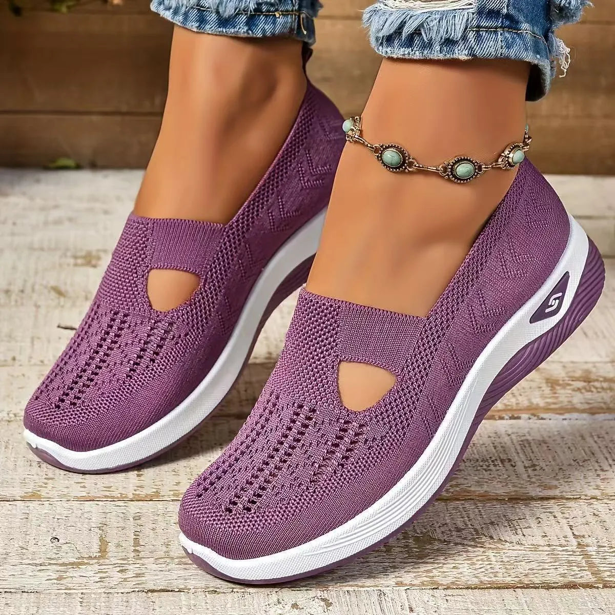 Casual T-strap mesh shoes with soft PVC soles for middle-aged women in multiple colour options