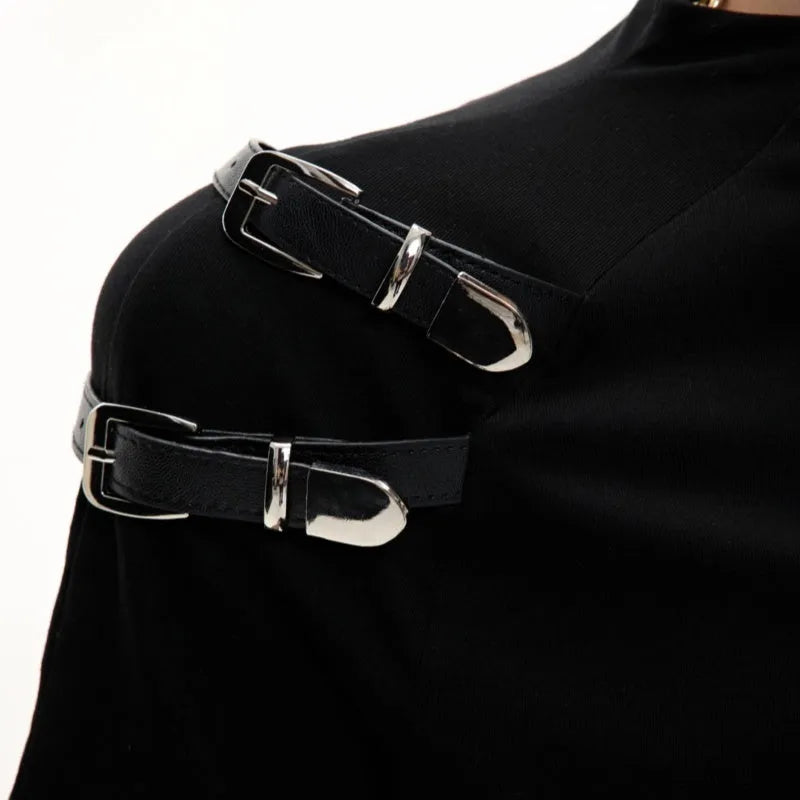 Cotton men's slim fit T-shirt with metal belt design and stand-up collar in black and white colours