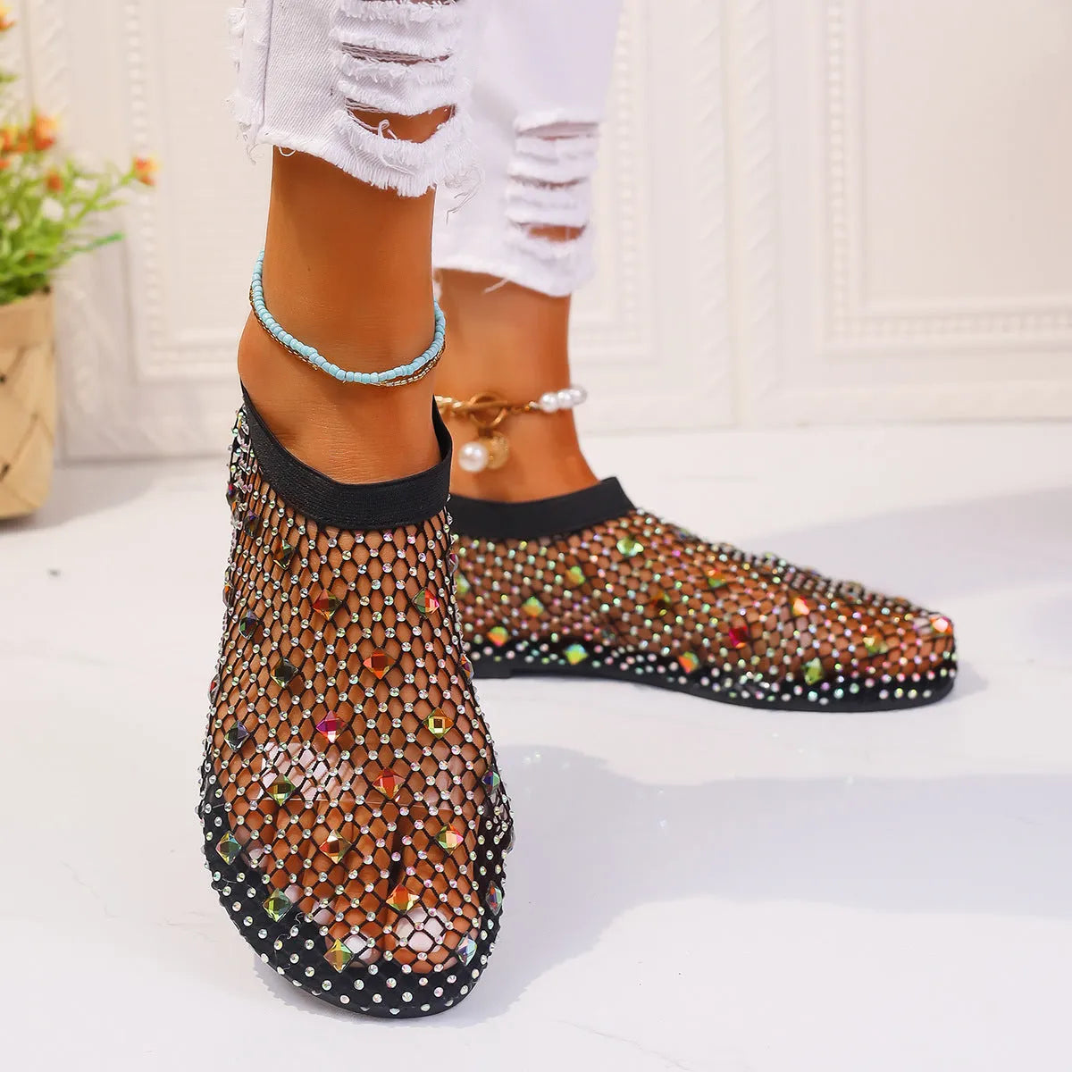 Women's flat sandals with mesh upper and colourful rhinestone decoration, round toe design with rubber sole
