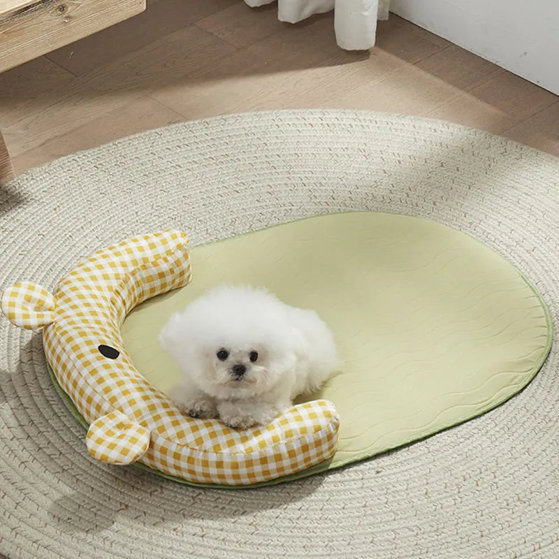 Green reversible dog mat showing cooling gel side and fleece side, with size options S, M, L, XL.
