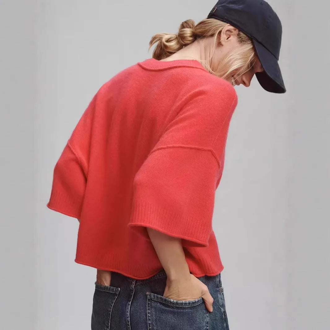 Red hot girl style short T-shirt with exposed navel design and regular sleeves
