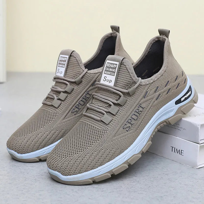 Low-top casual sneakers with a round toe and PVC sole, shown in available colours for men and women.