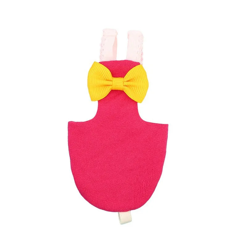 Parrot bird diaper in rattan cotton with metal accessories, available in denim, plaid, and rose red, sizes XS to XL