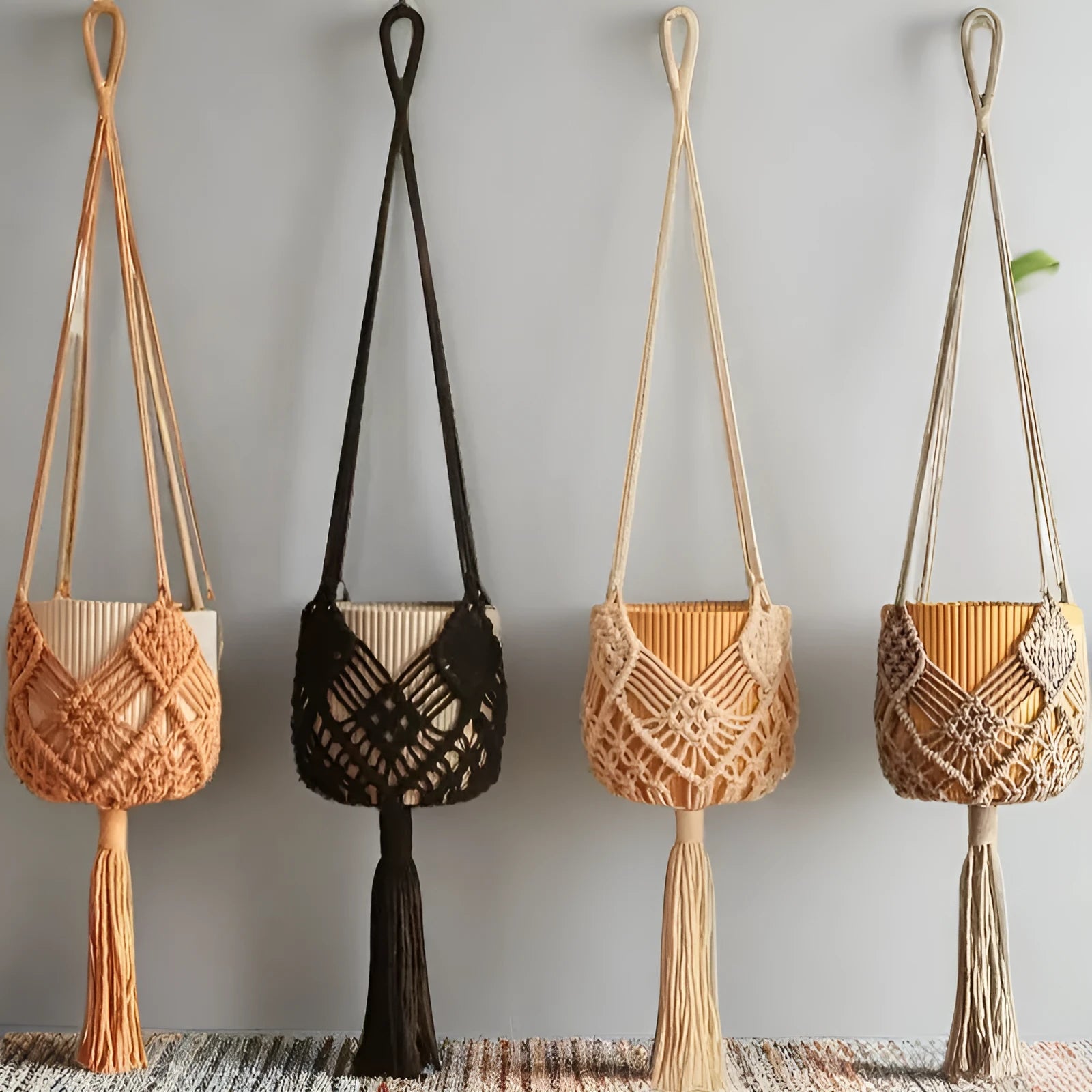 Hand-woven minimalist flower pot in polyester cotton with net pocket design