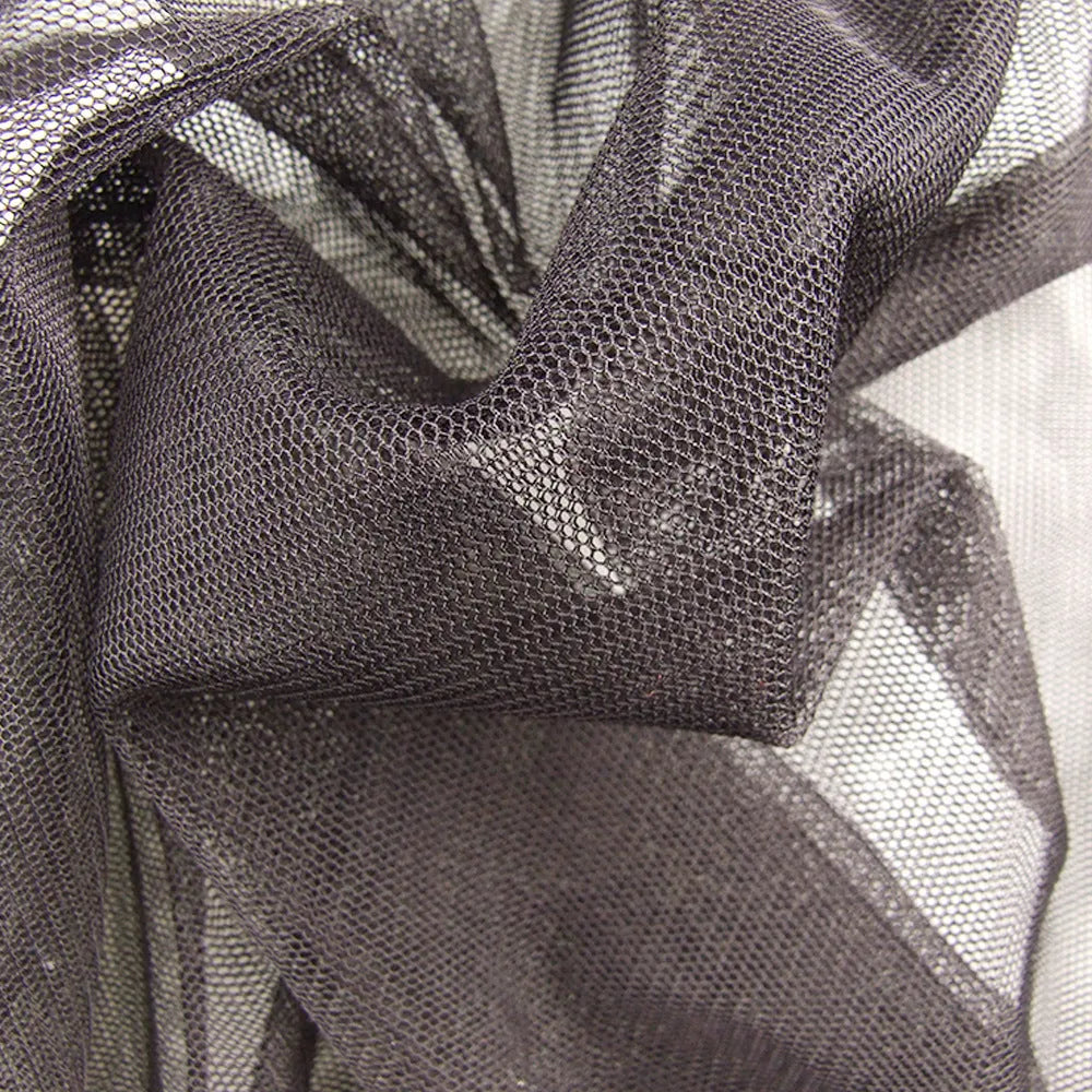 Four-piece mesh anti-mosquito suit including hooded top, pants, and booties for outdoor protection