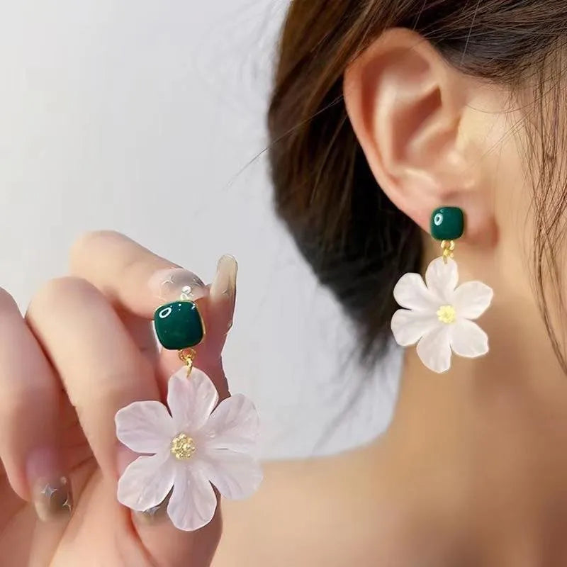 Dark green alloy needle flowers sweet drop earrings for women with floral design