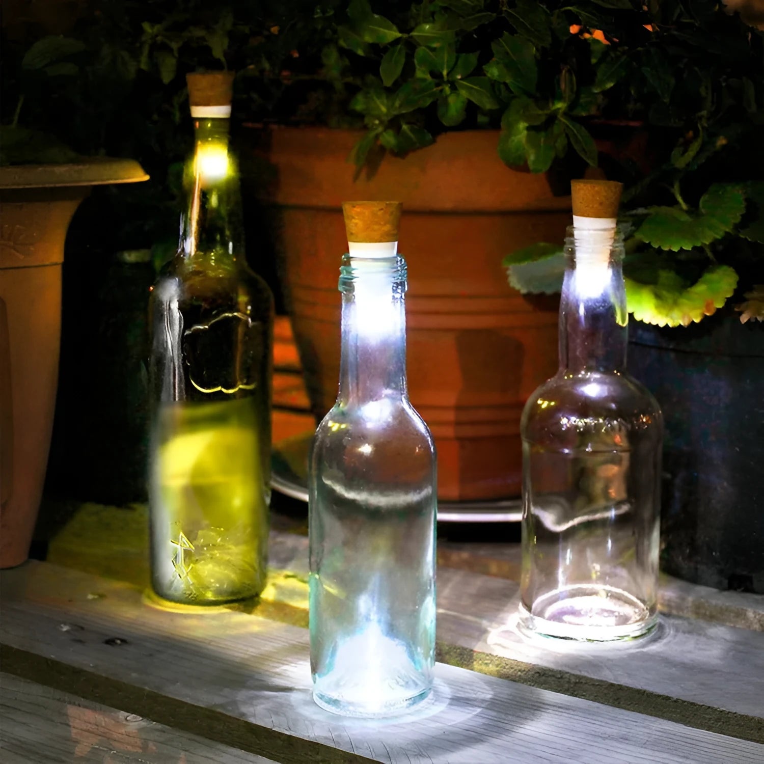 Plastic rechargeable LED bottle cap light with 15 white LEDs for holiday decoration