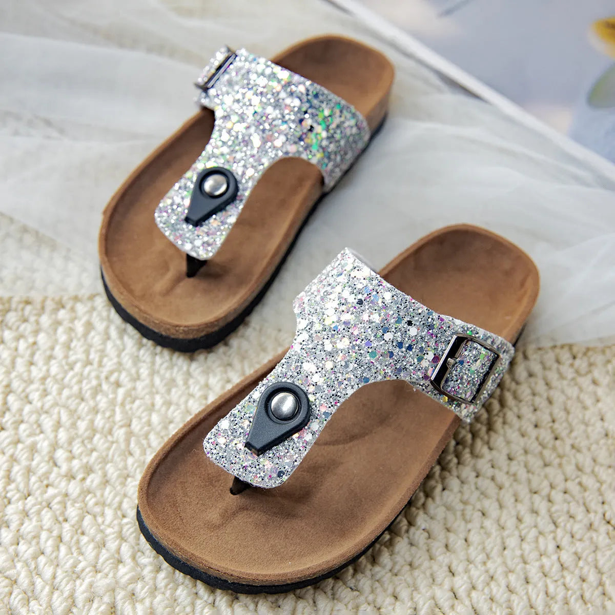 Cork flip-flops couples shoes with frosted artificial leather uppers and PVC soles