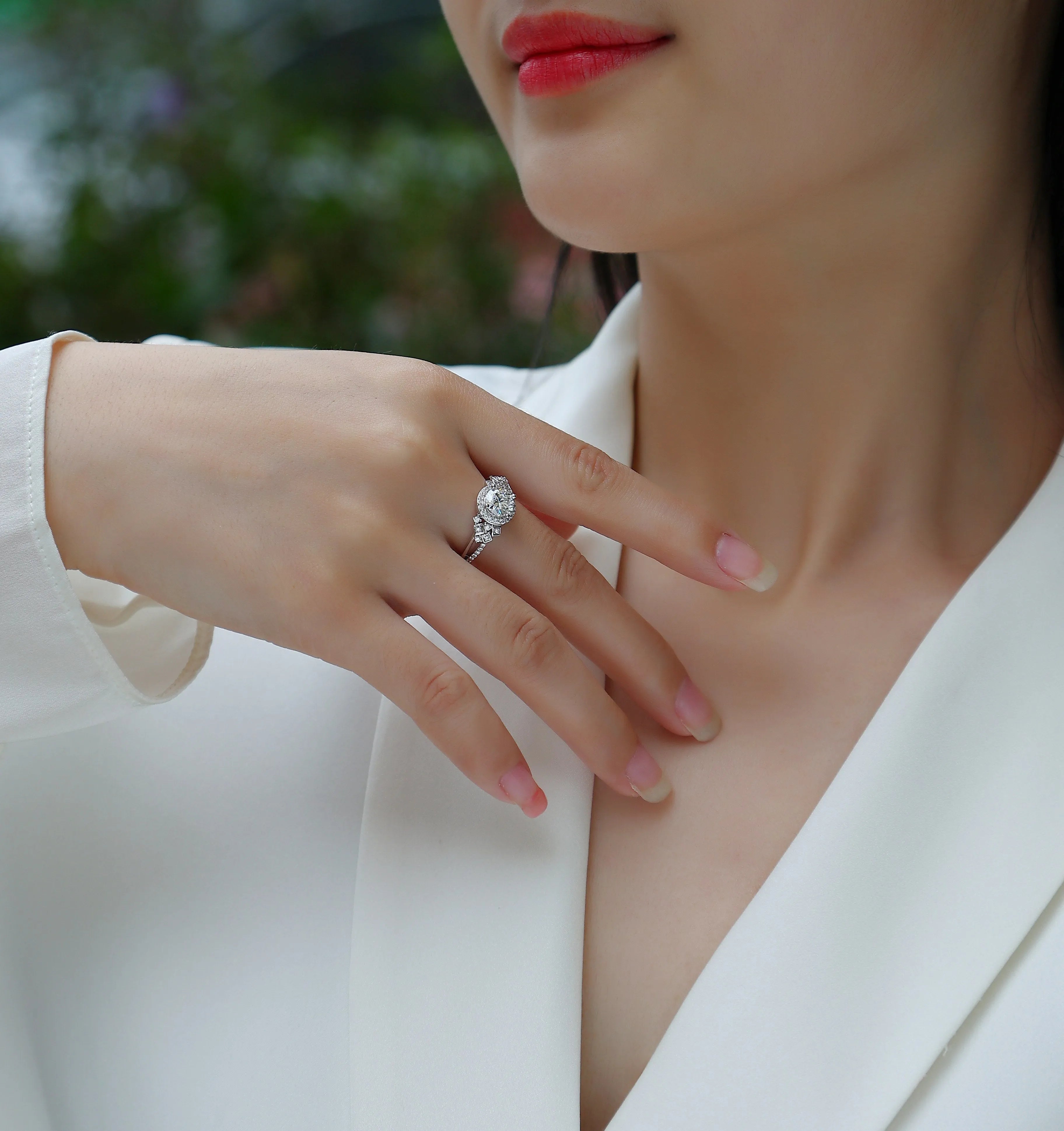 Harbor Clear Sky 1-carat moissanite wedding ring set on a white background with platinum-plated S925 silver band