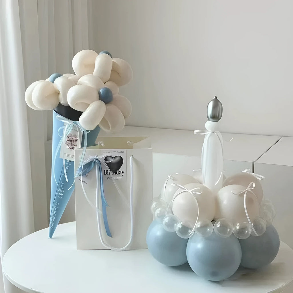 Pre-assembled balloon bouquet cake decoration in round shape for party table displays
