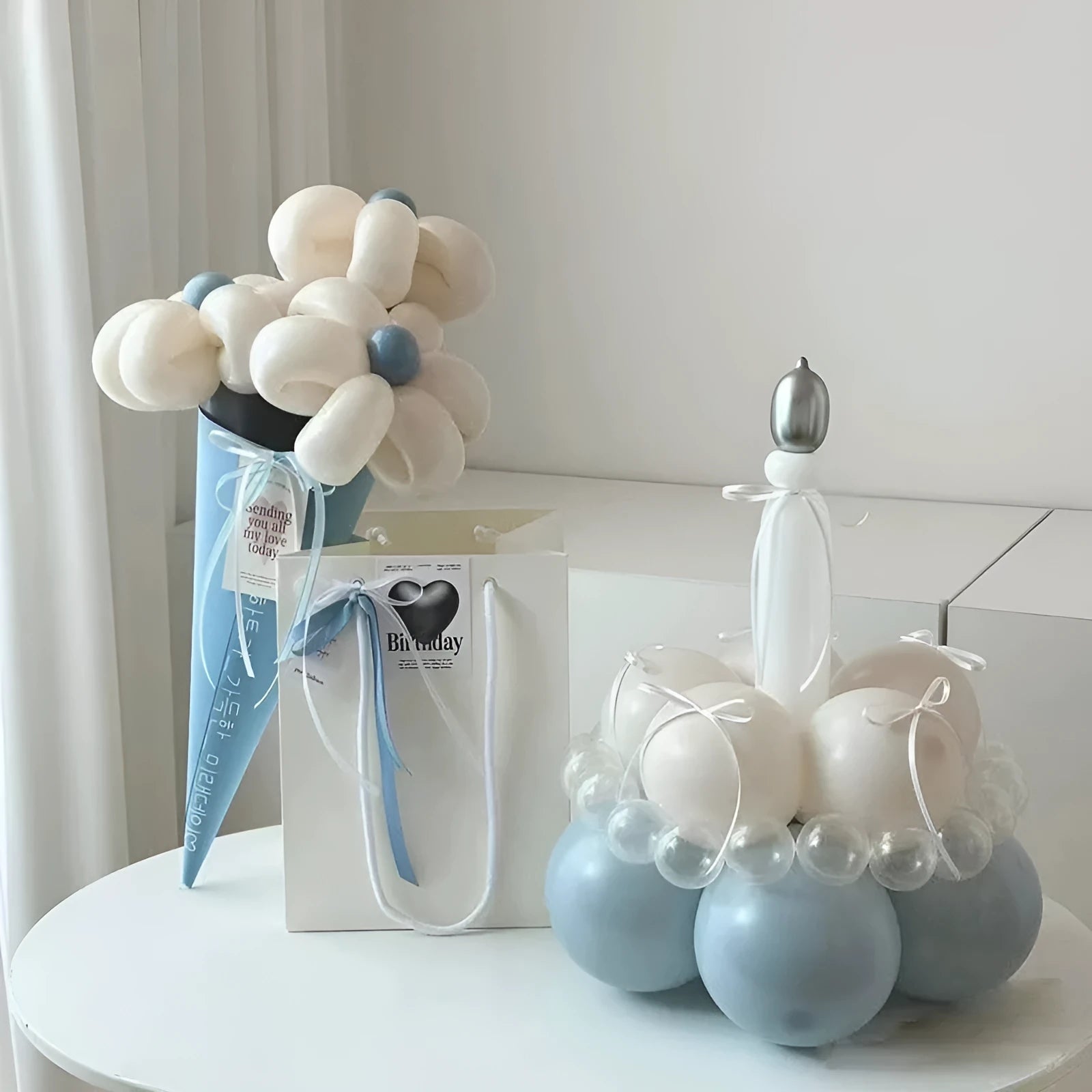 Pre-assembled balloon bouquet cake decoration in round shape for party table displays