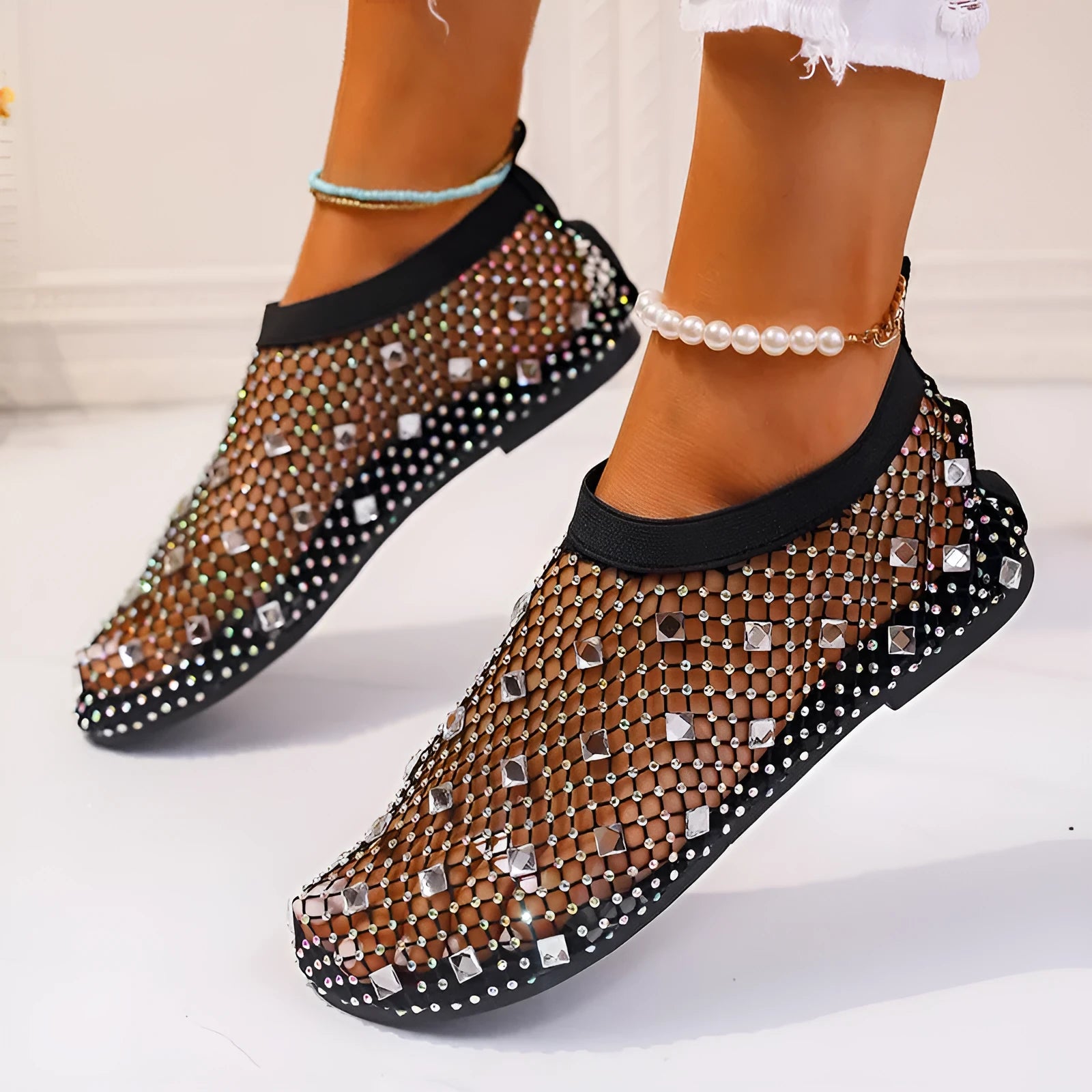 Women's flat sandals with mesh upper and colourful rhinestone decoration, round toe design with rubber sole