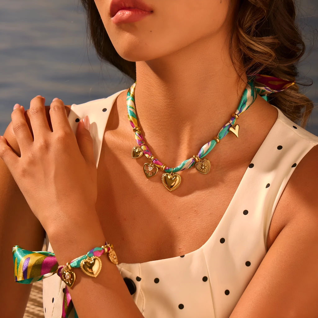Geometric pendant stainless steel necklace with 18K gold plating and adjustable 41-50cm chain