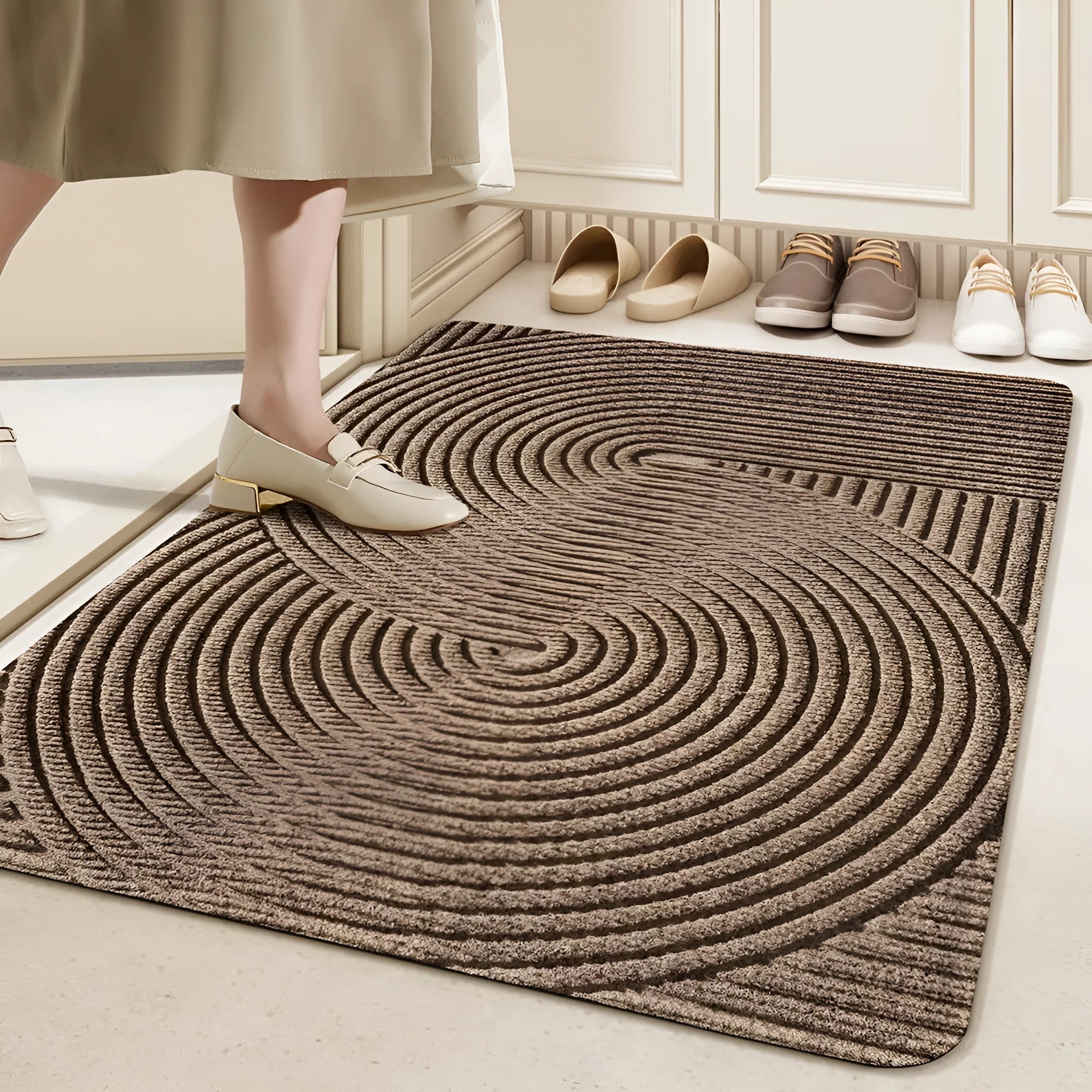Wire ring border entrance floor mat with cartoon anime pattern in alien shape design measuring 60x90cm