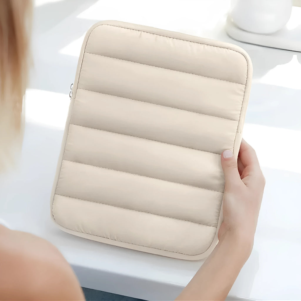Fluffy air-puff laptop sleeve with elasticated sides for 9.7-11 inch devices in black colour