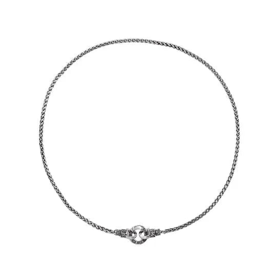Silver S925 sterling silver clavicle necklace with a simple pendant on a fine chain.