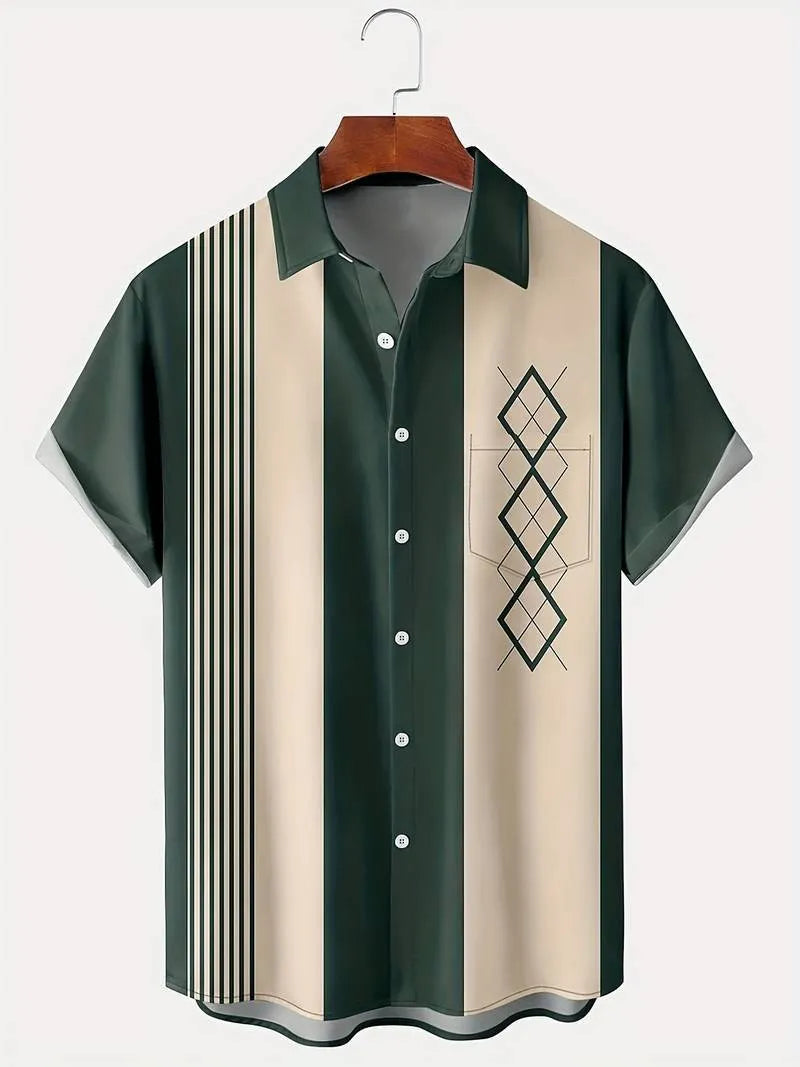 Men's loose fit plaid short-sleeved shirt with lapel in polyester fabric