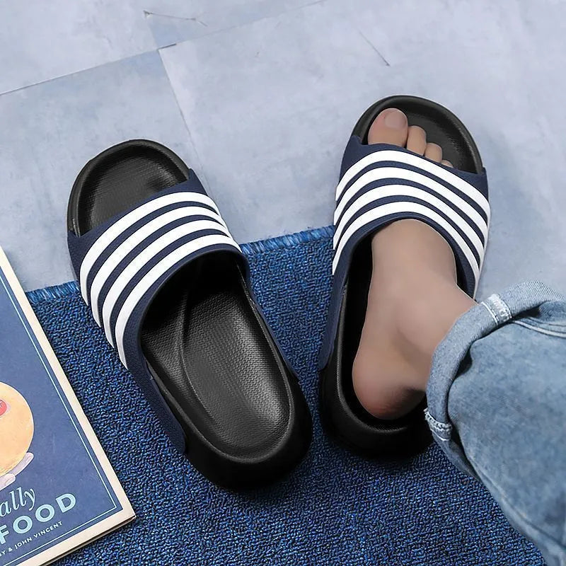 Casual sports slippers with EVA sole and PVC upper in neutral leisure style