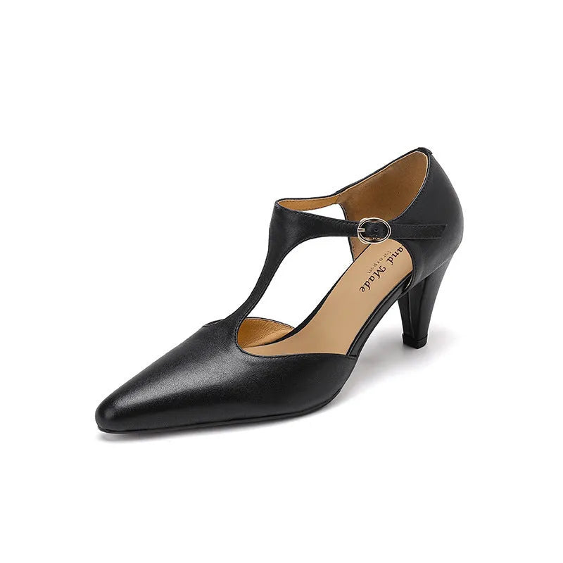 Brown retro women's sandals with a T-strap buckle and a closed round toe on a 6-8cm heel.