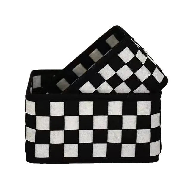 Checkerboard patterned folding felt storage basket showing 37x29x19.5cm dimensions
