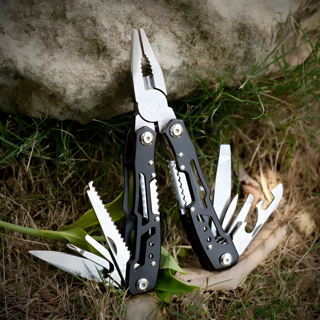 All steel 14-in-1 multi-function pliers in black or silver grey, 10cm folded, 15.6cm developed, 420 steel